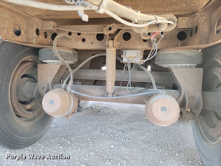 image for item LG9381 2000 Wabash National  dry van trailer