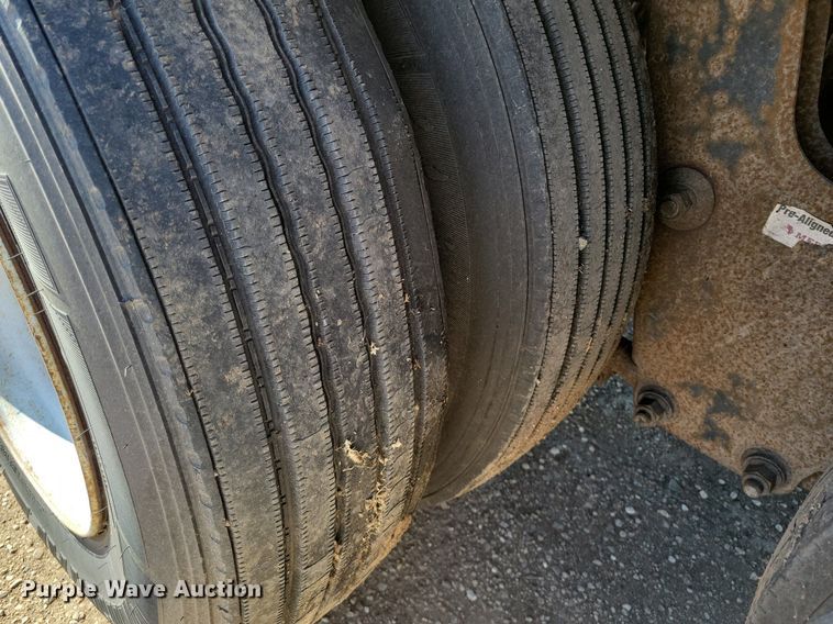 image for item LG9381 2000 Wabash National  dry van trailer