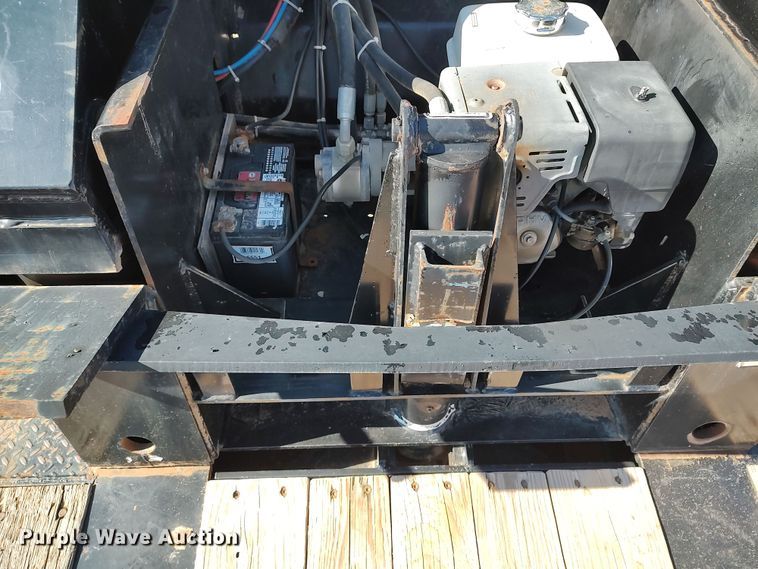 image for item LK9344 2011 Eager Beaver 55GSL  lowboy equipment trailer