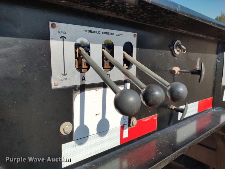 image for item LK9344 2011 Eager Beaver 55GSL  lowboy equipment trailer