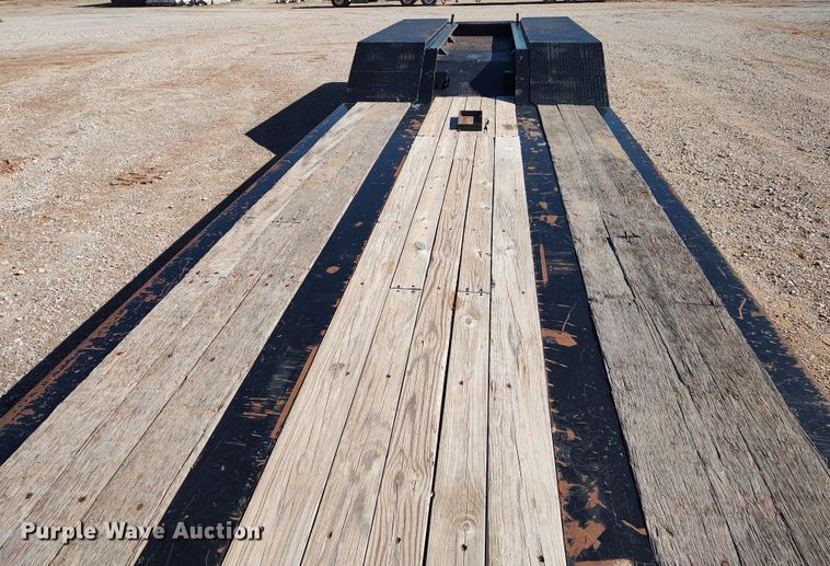 image for item LK9344 2011 Eager Beaver 55GSL  lowboy equipment trailer