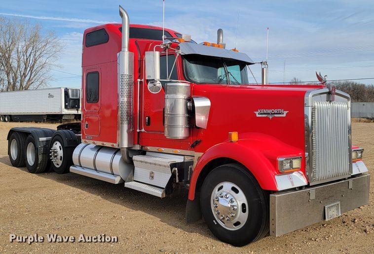 image for item LL9754 2006 Kenworth W900  semi truck