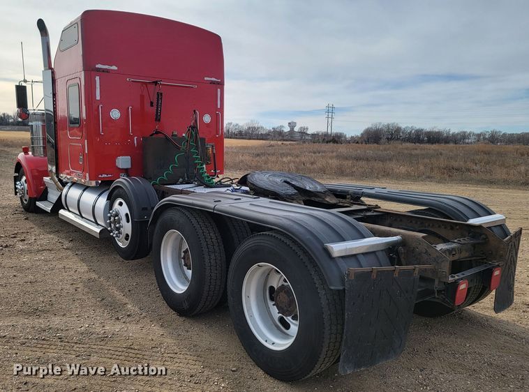 image for item LL9754 2006 Kenworth W900  semi truck
