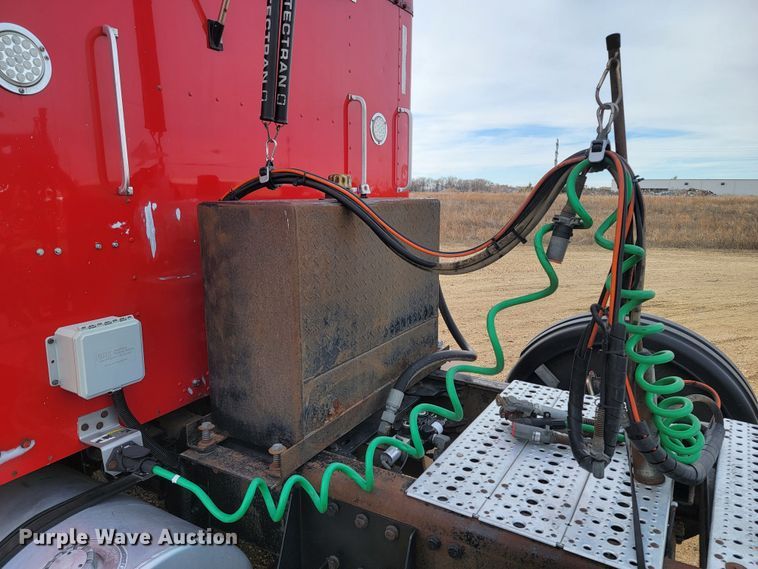 image for item LL9754 2006 Kenworth W900  semi truck