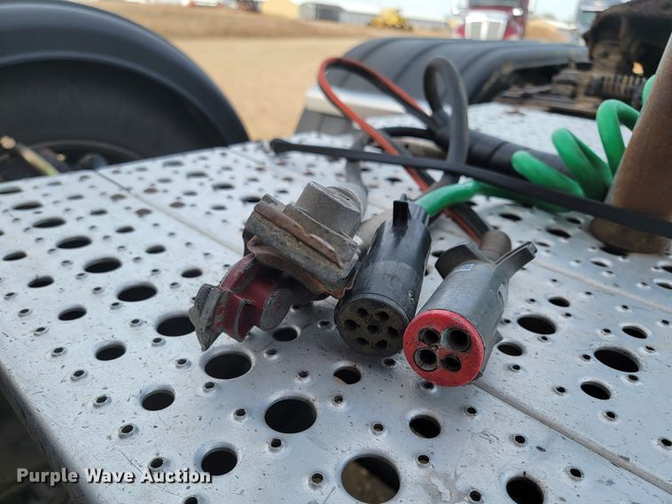 image for item LL9754 2006 Kenworth W900  semi truck