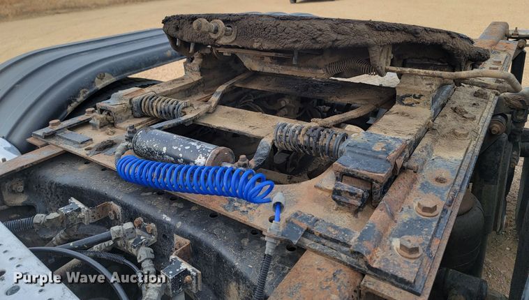 image for item LL9754 2006 Kenworth W900  semi truck