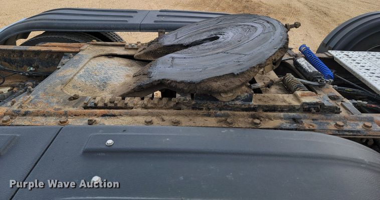 image for item LL9754 2006 Kenworth W900  semi truck