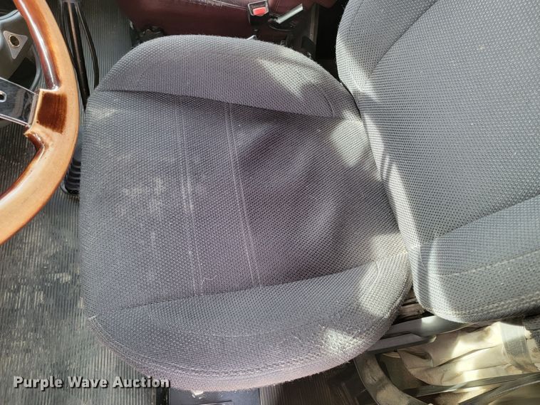 image for item LL9754 2006 Kenworth W900  semi truck