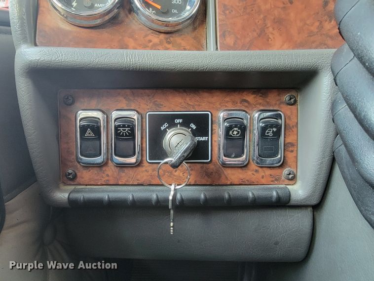 image for item LL9754 2006 Kenworth W900  semi truck