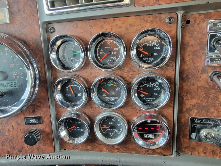 image for item LL9754 2006 Kenworth W900  semi truck