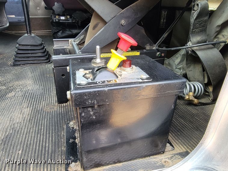 image for item LL9754 2006 Kenworth W900  semi truck