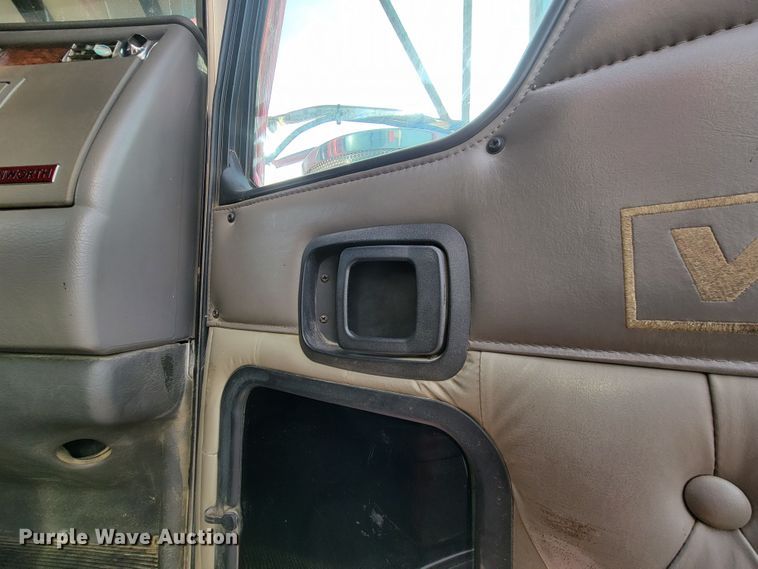 image for item LL9754 2006 Kenworth W900  semi truck