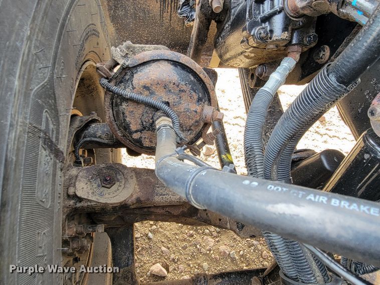 image for item LL9754 2006 Kenworth W900  semi truck