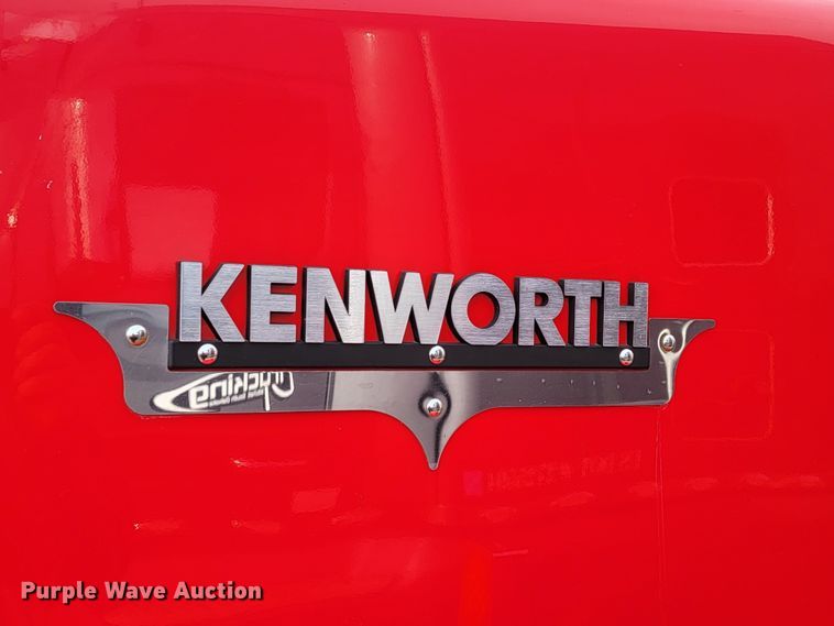 image for item LL9754 2006 Kenworth W900  semi truck