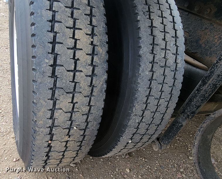 image for item LL9754 2006 Kenworth W900  semi truck