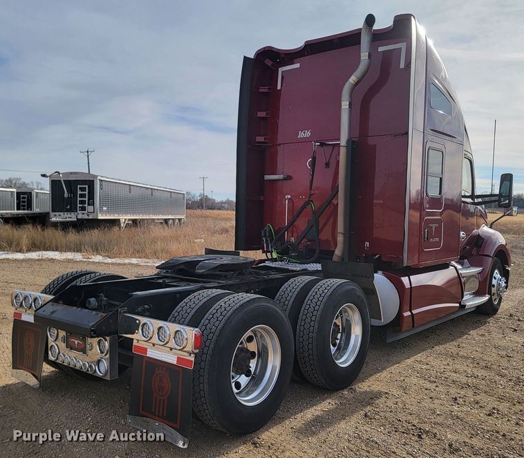 image for item LL9755 2016 Kenworth T680  semi truck