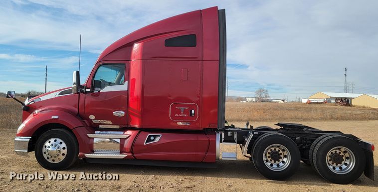 image for item LL9755 2016 Kenworth T680  semi truck