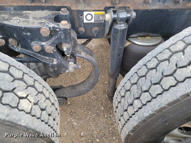 image for item LL9755 2016 Kenworth T680  semi truck