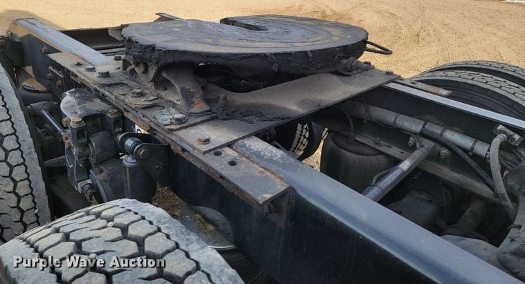 image for item LL9755 2016 Kenworth T680  semi truck