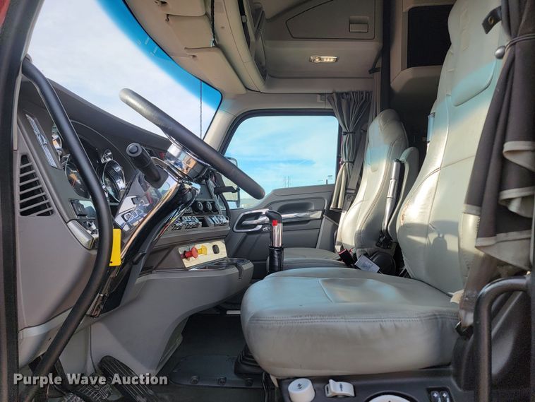 image for item LL9755 2016 Kenworth T680  semi truck