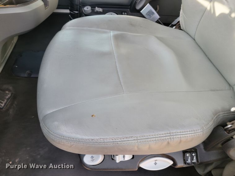 image for item LL9755 2016 Kenworth T680  semi truck