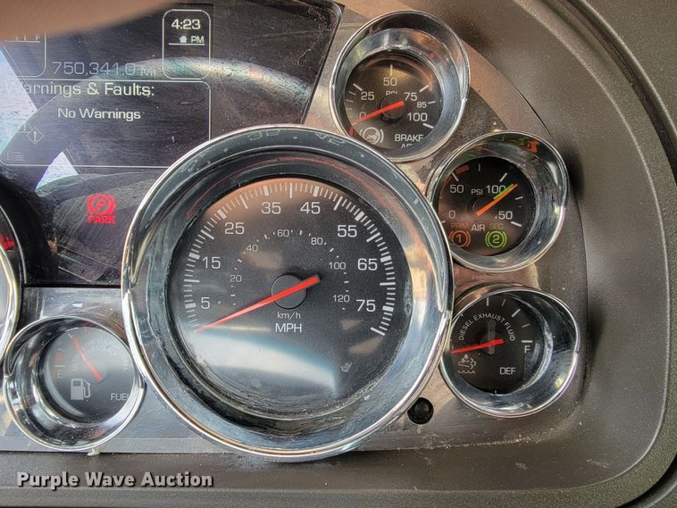 image for item LL9755 2016 Kenworth T680  semi truck