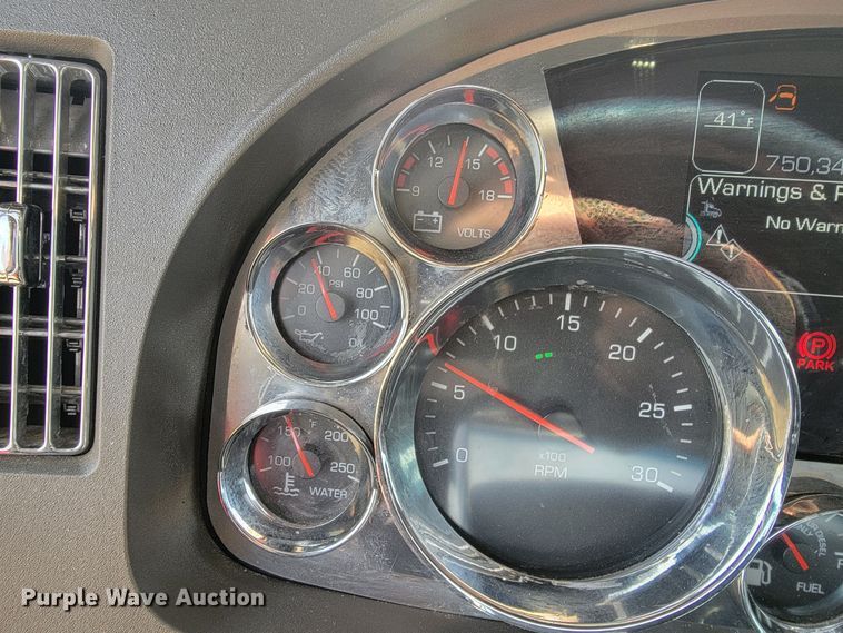 image for item LL9755 2016 Kenworth T680  semi truck