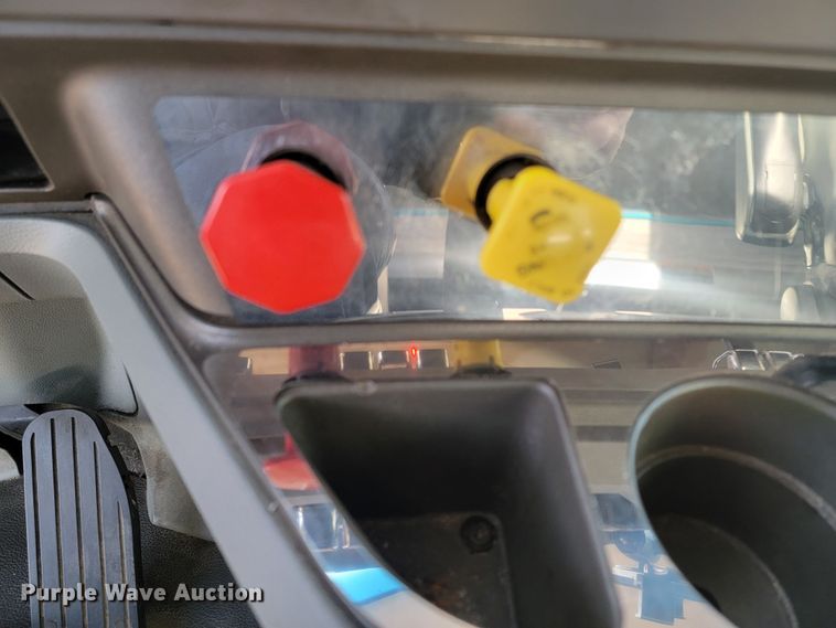 image for item LL9755 2016 Kenworth T680  semi truck