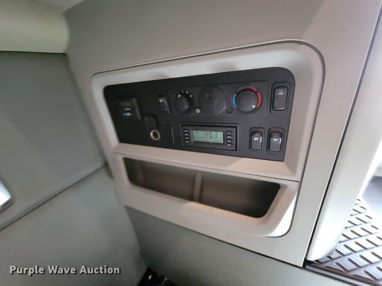 image for item LL9755 2016 Kenworth T680  semi truck