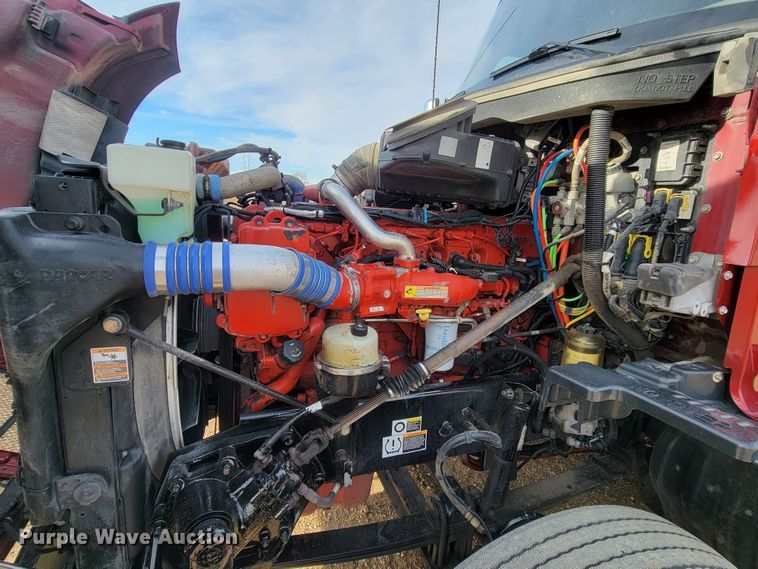 image for item LL9755 2016 Kenworth T680  semi truck