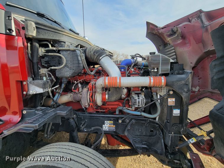 image for item LL9755 2016 Kenworth T680  semi truck