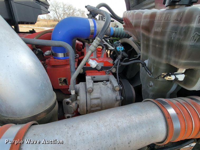 image for item LL9755 2016 Kenworth T680  semi truck