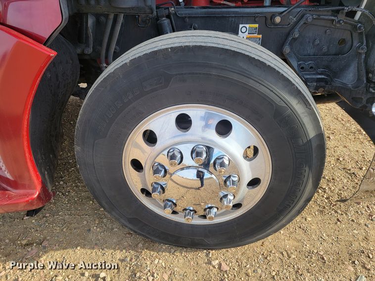 image for item LL9755 2016 Kenworth T680  semi truck