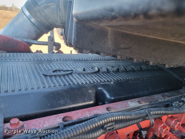 image for item LL9756 2015 Peterbilt 579 semi truck