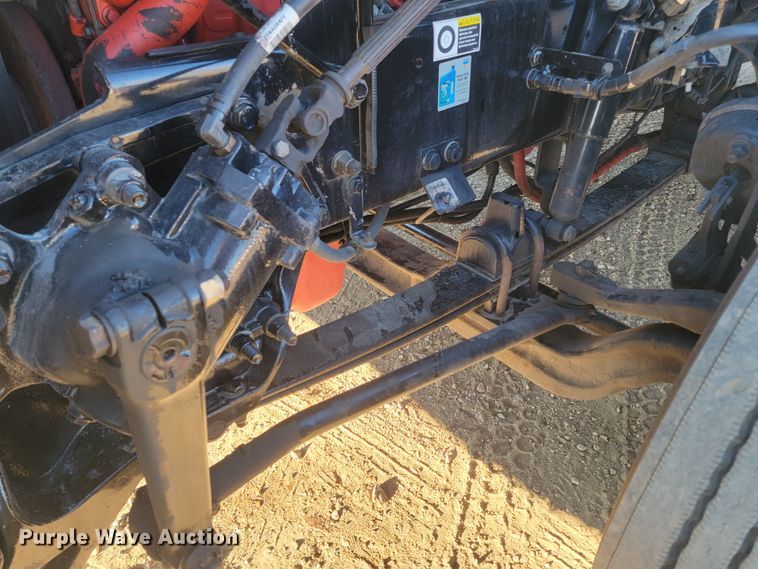 image for item LL9756 2015 Peterbilt 579 semi truck