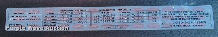 image for item LL9756 2015 Peterbilt 579 semi truck