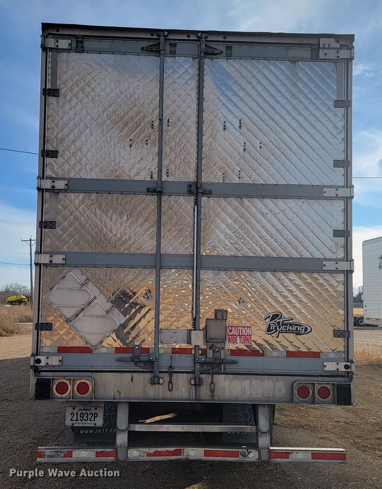 image for item LL9757 2016 Utility 300R refrigerated van trailer