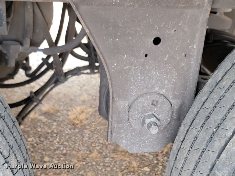 image for item LL9757 2016 Utility 300R refrigerated van trailer