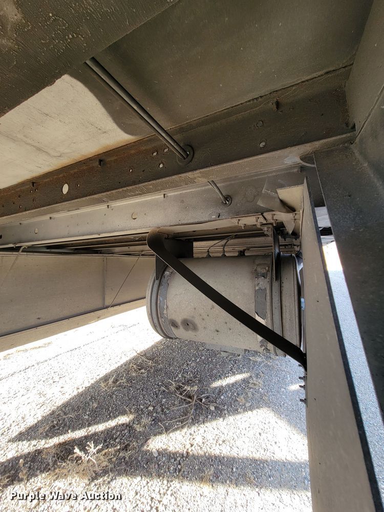 image for item LL9757 2016 Utility 300R refrigerated van trailer