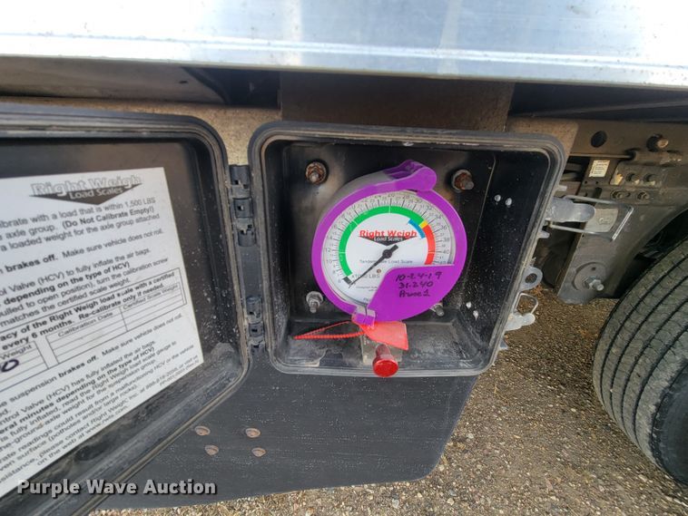 image for item LL9757 2016 Utility 300R refrigerated van trailer