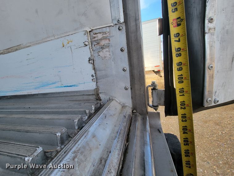 image for item LL9757 2016 Utility 300R refrigerated van trailer