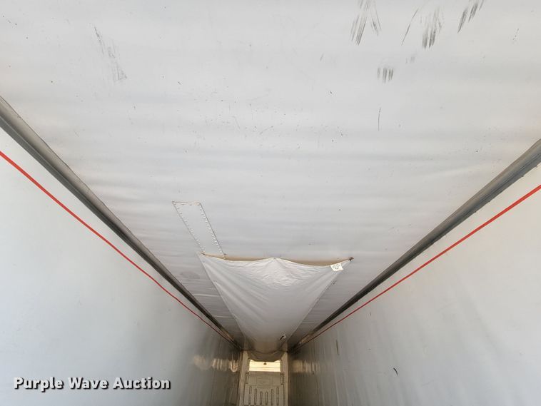 image for item LL9757 2016 Utility 300R refrigerated van trailer