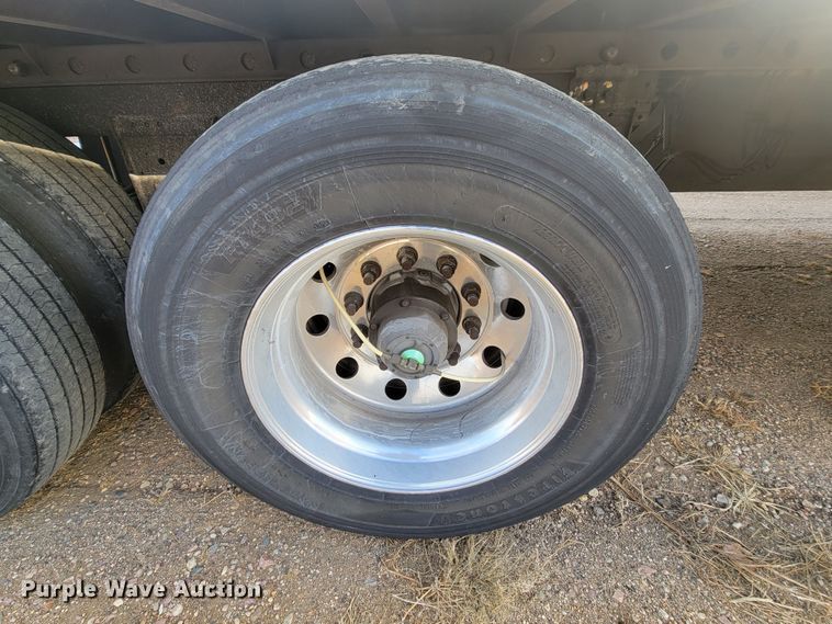 image for item LL9757 2016 Utility 300R refrigerated van trailer