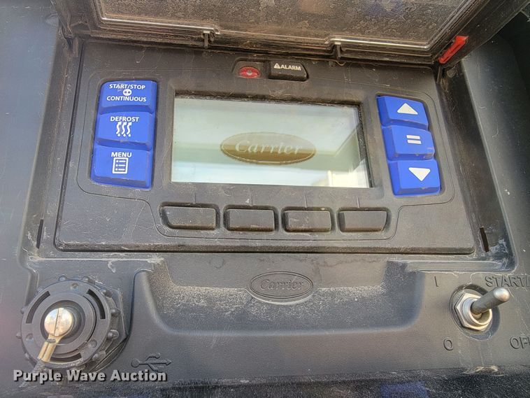 image for item LL9758 2014 Utility 3000R refrigerated van trailer