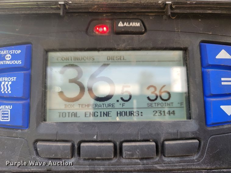 image for item LL9758 2014 Utility 3000R refrigerated van trailer