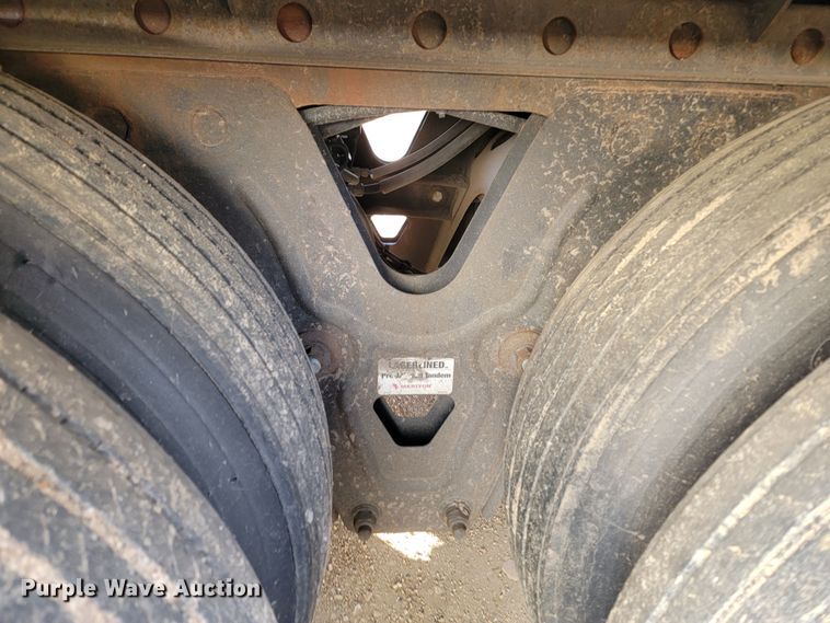 image for item LL9758 2014 Utility 3000R refrigerated van trailer