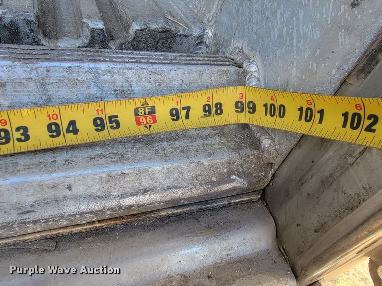 image for item LL9758 2014 Utility 3000R refrigerated van trailer