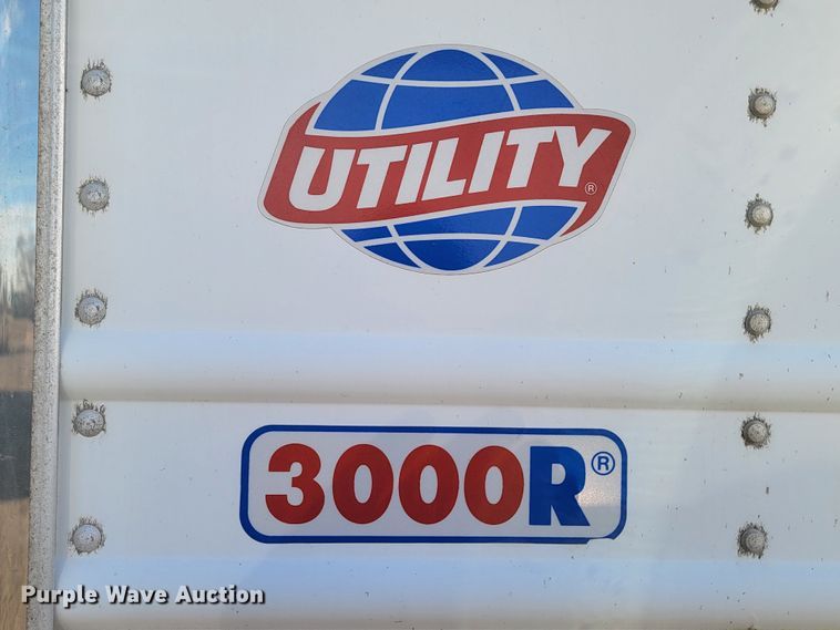 image for item LL9758 2014 Utility 3000R refrigerated van trailer