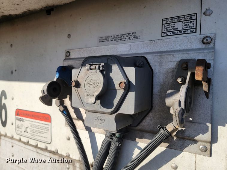 image for item LL9759 2014 Utility 300R refrigerated van trailer