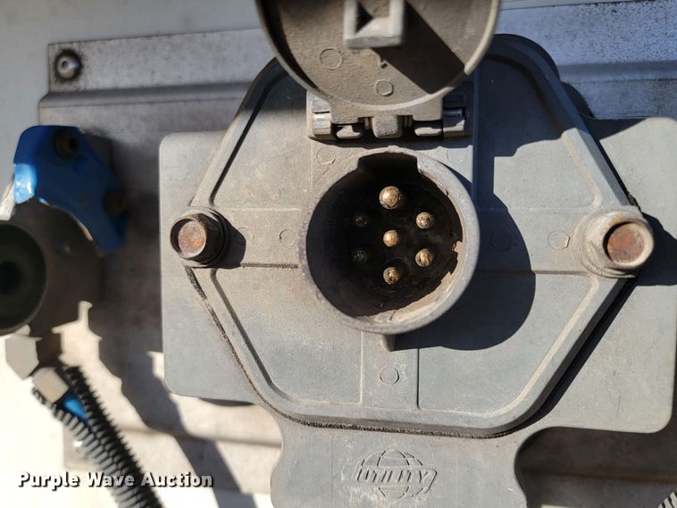 image for item LL9759 2014 Utility 300R refrigerated van trailer